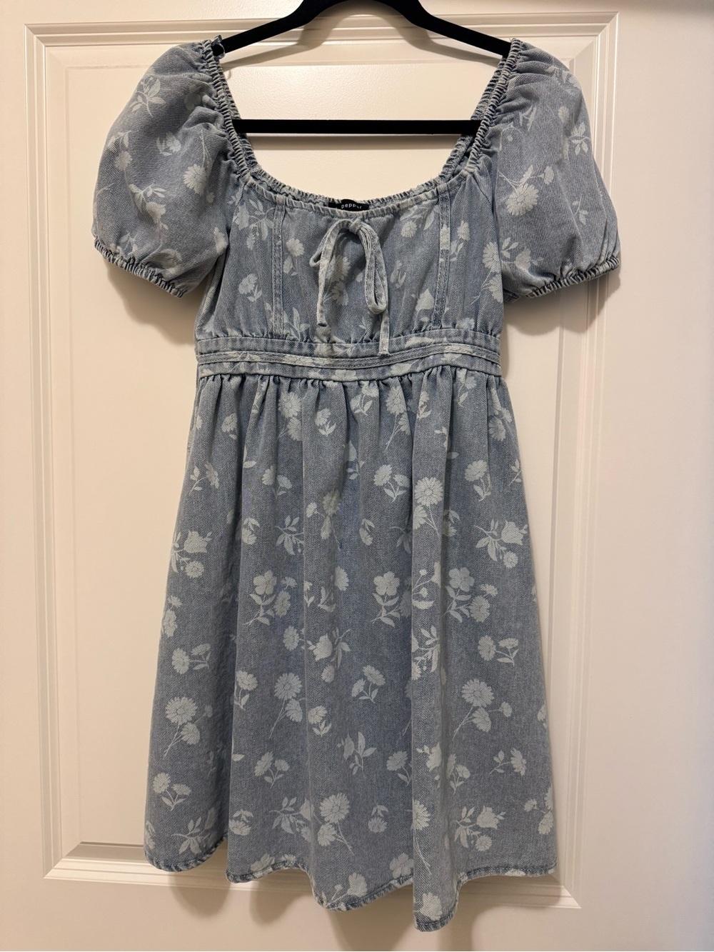 Blu Pepper denim Floral Puff-Sleeve Dress size small